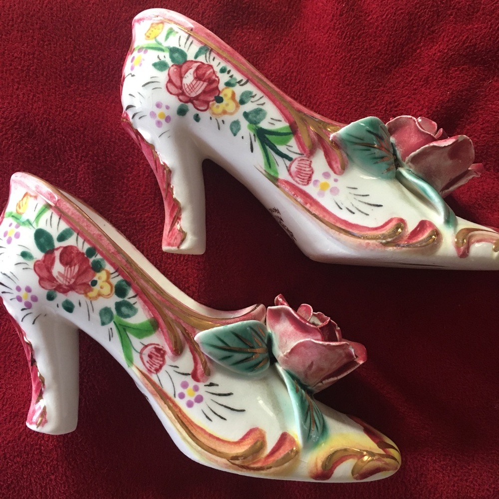 Vintage 1950s Pair of High Heeled Shoes with Roses Hand Painted Made in Japan